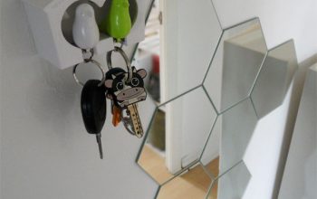 Cómo colocar espejos adhesivos.